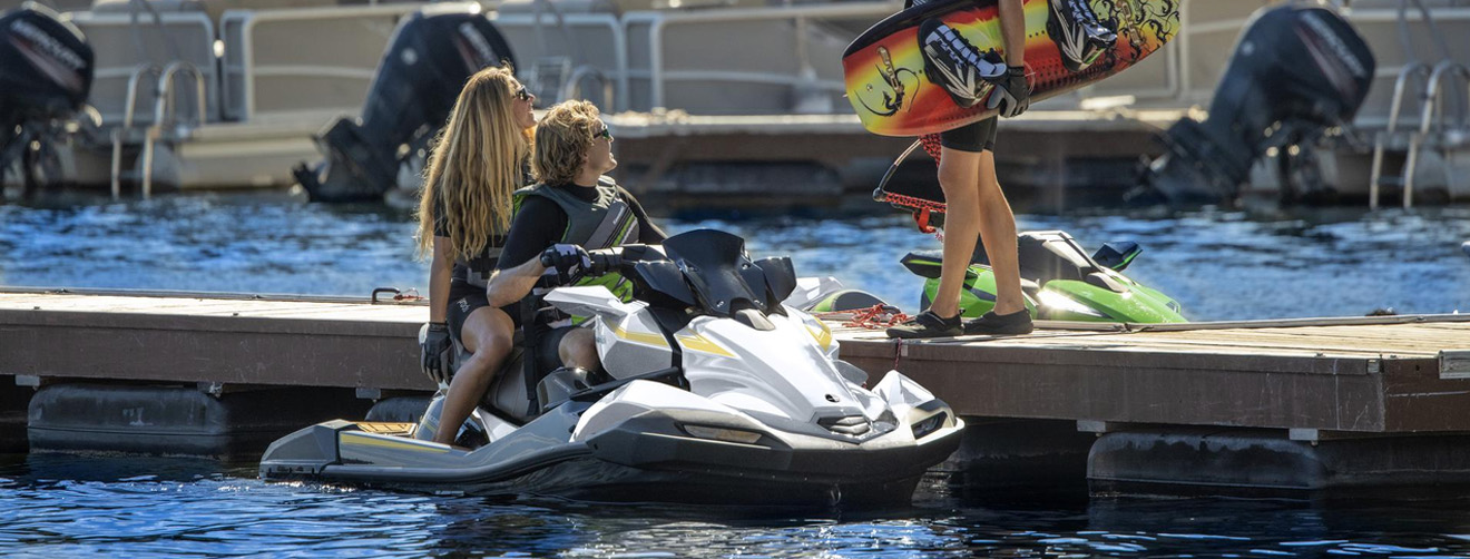 Acessórios Inteligentes Kawasaki Jet Ski: Elevando a Experiência Náutica